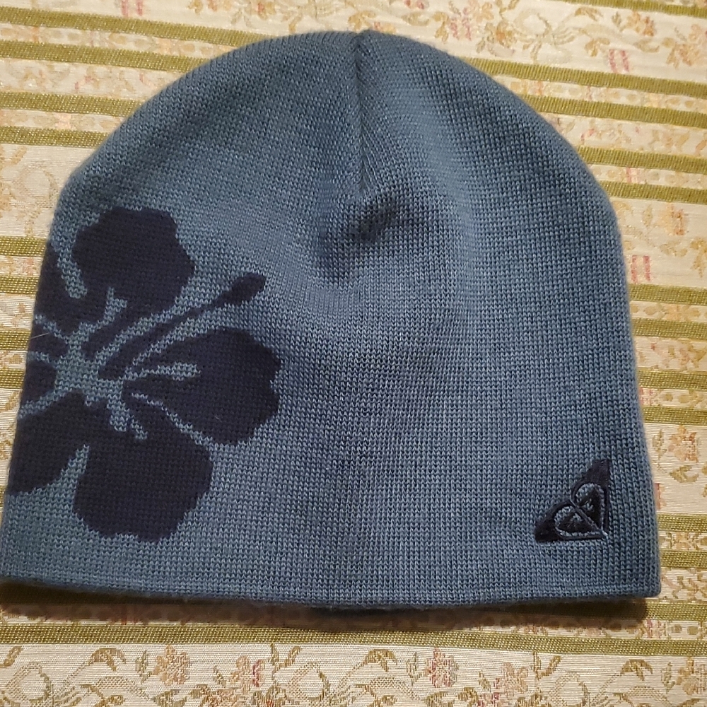 Roxy Blue Knit Beanie with Floral Design